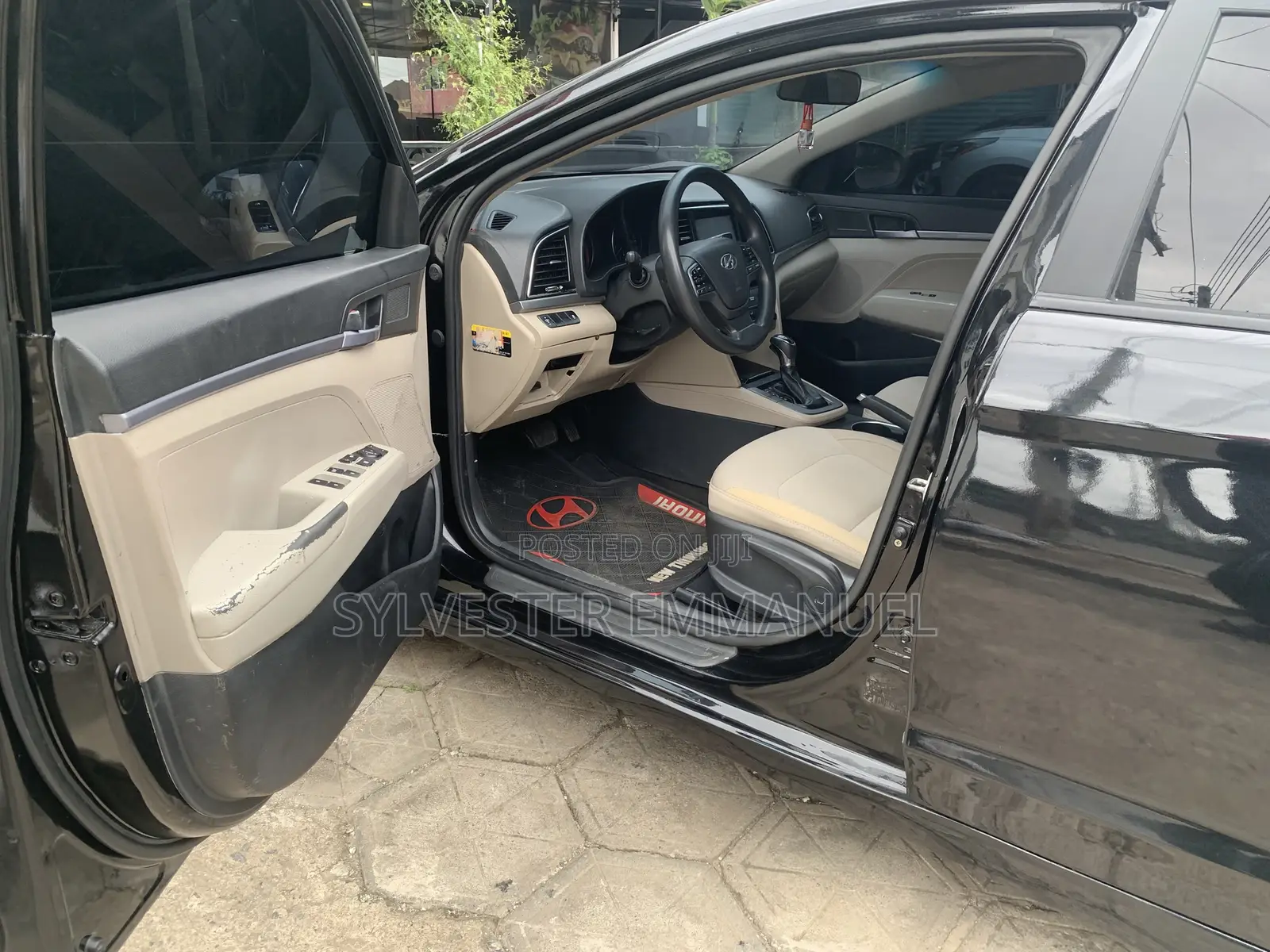Hyundai Elantra Limited Sedan FWD (2.0L 4cyl 6A) 2017 Black