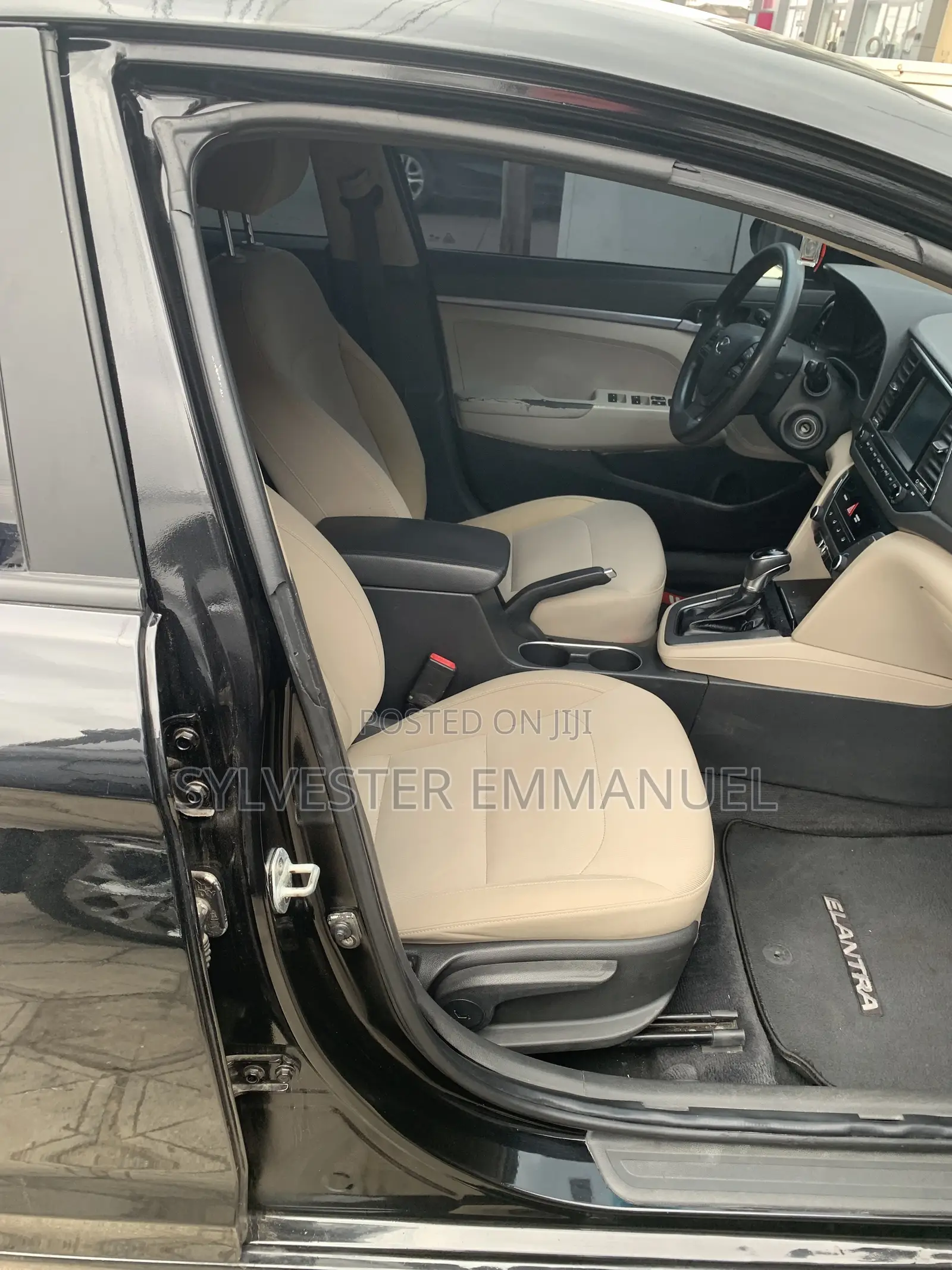 Hyundai Elantra Limited Sedan FWD (2.0L 4cyl 6A) 2017 Black