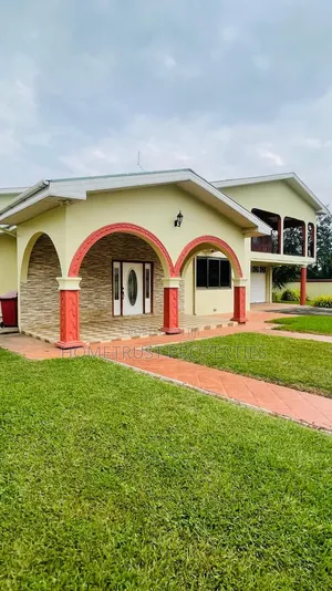 6bdrm Duplex in Haatso Westland, Antis for rent