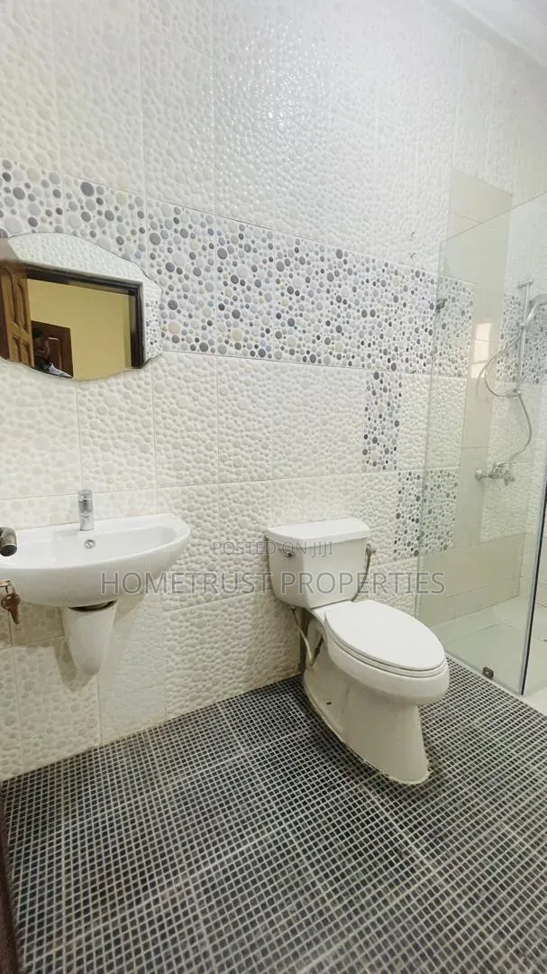 6bdrm Duplex in Haatso Westland, Antis for rent