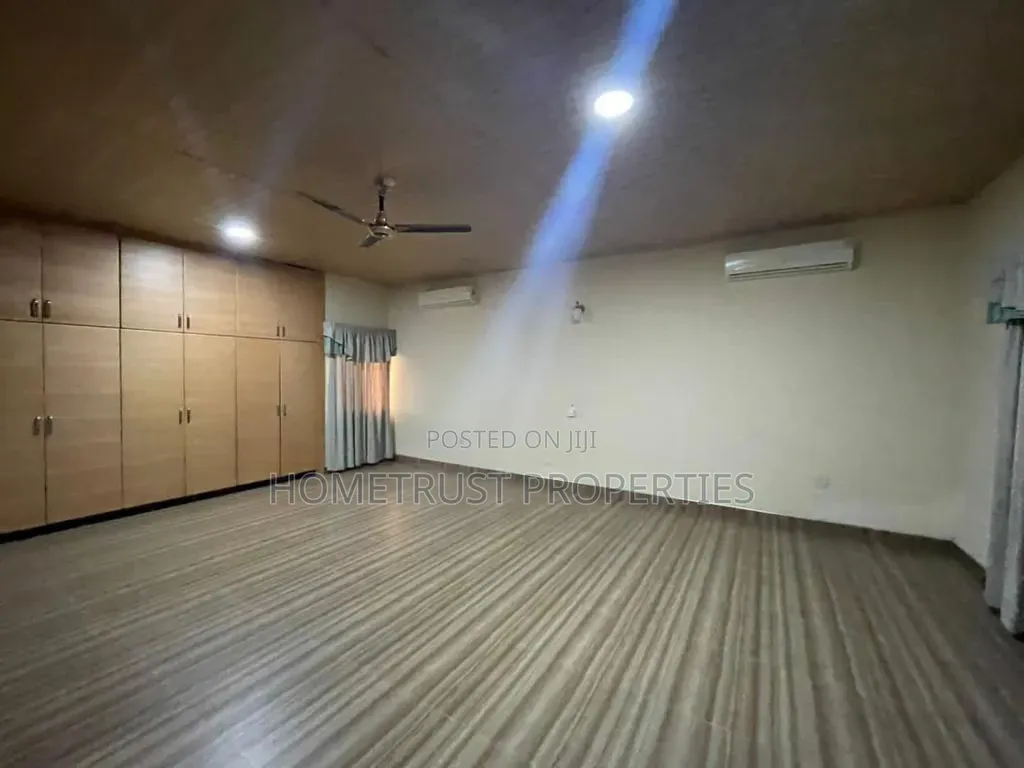 6bdrm Duplex in Haatso Westland, Antis for rent