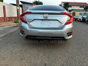 Honda Civic 2018 Silver