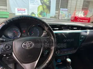 Toyota Corolla 2016 Blue