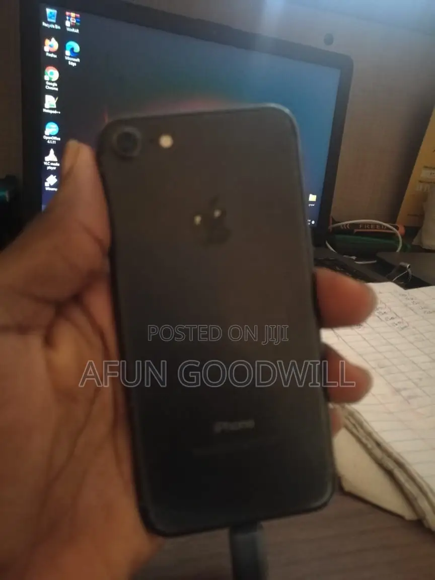Apple iPhone 7 32 GB Black