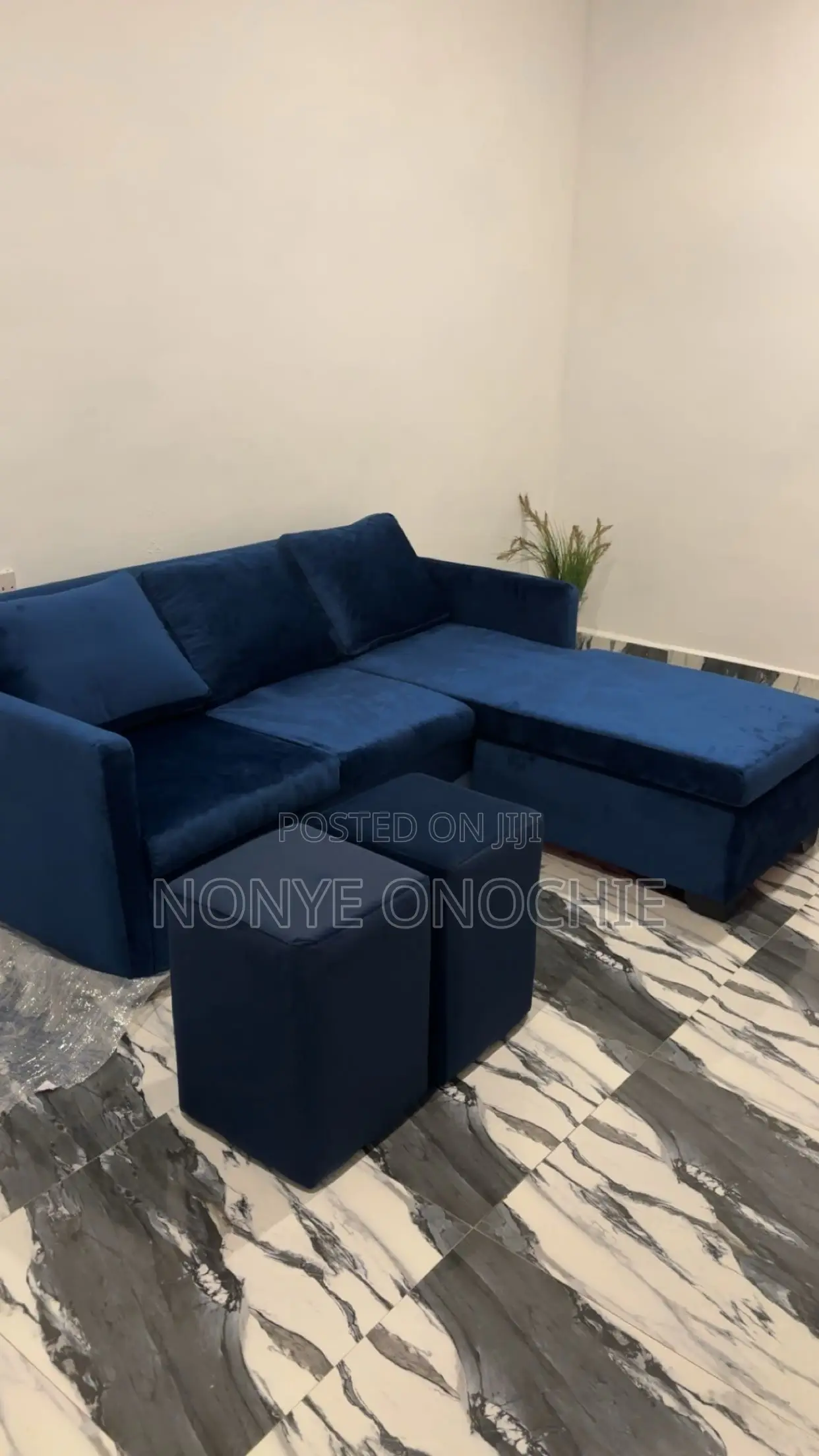Comfy L Shaped/Corner, Couch/Sofa/Sitting Room Chair Plus Ottoman X 2