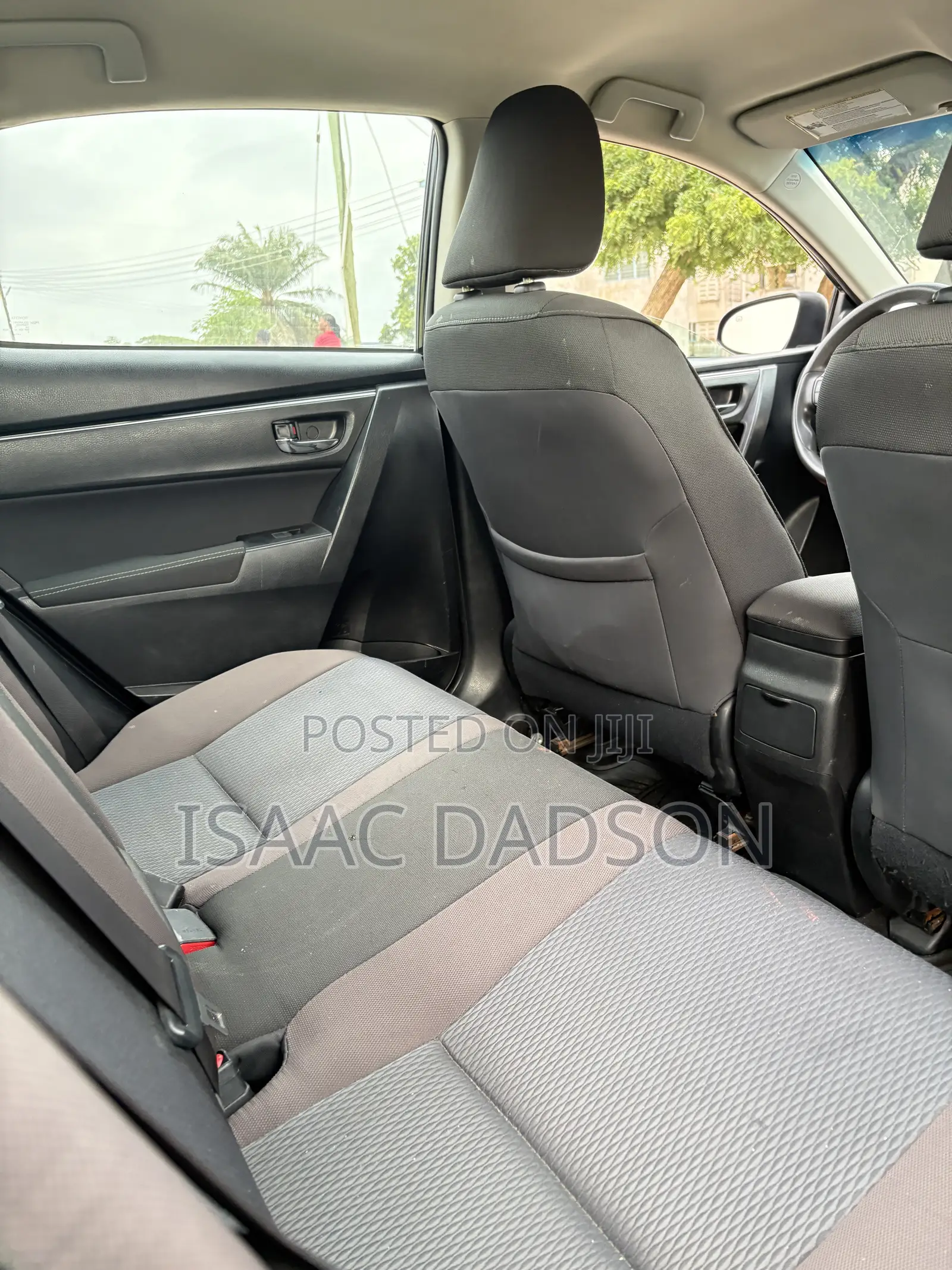 Toyota Corolla LE (1.8L 4cyl 2A) 2018 Black