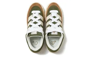 Brand New Mens Sneaker at Very Low Cost.