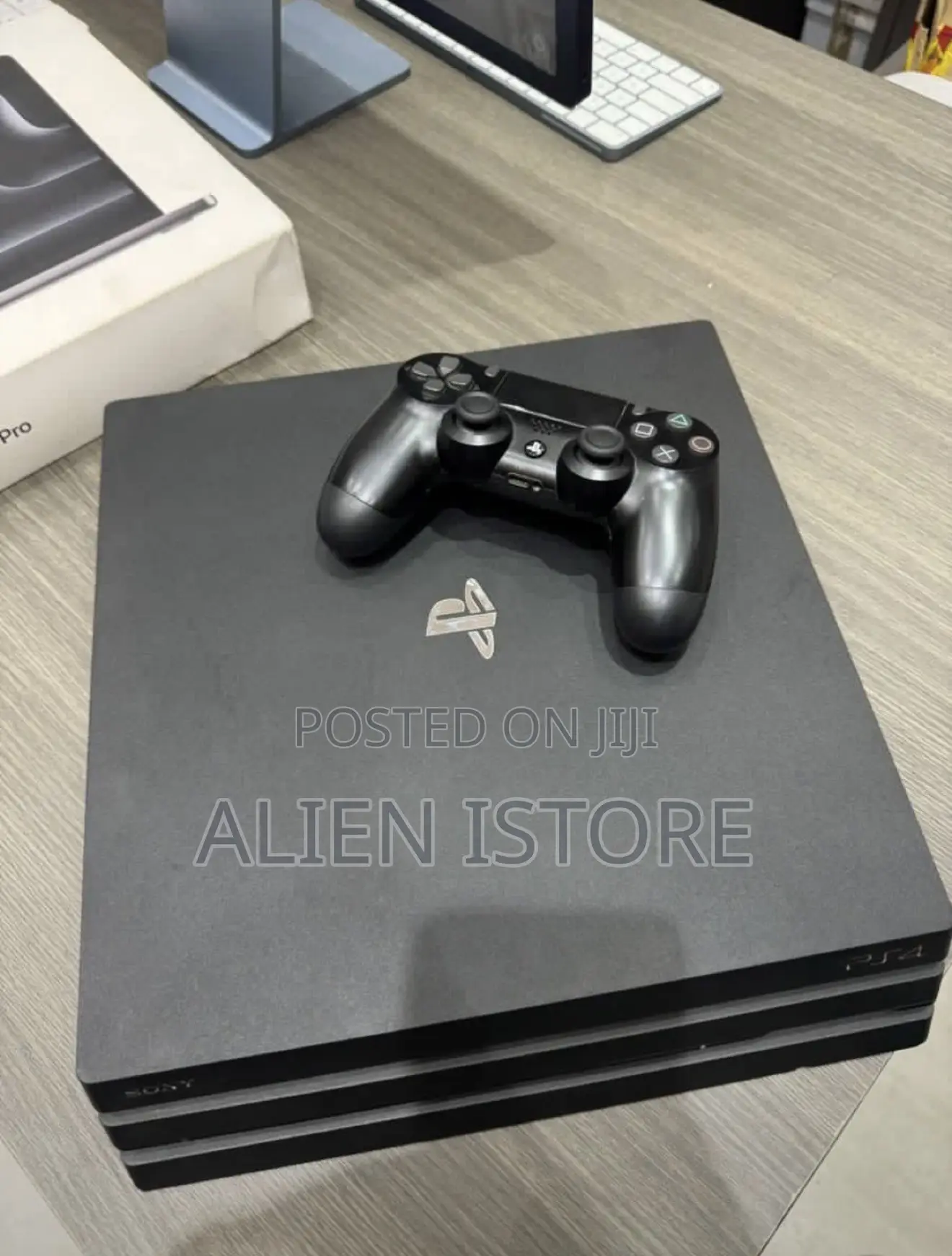PlayStation 4 Pro 1TB (5 Games)