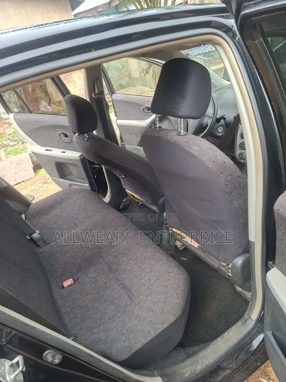 Toyota Vitz 2010 Black