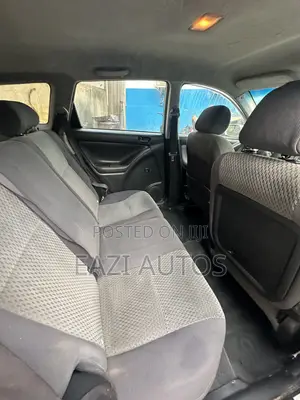 Toyota Matrix 2006 White