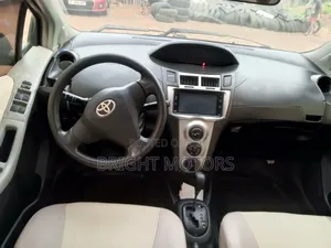 Toyota Vitz 2010 Black