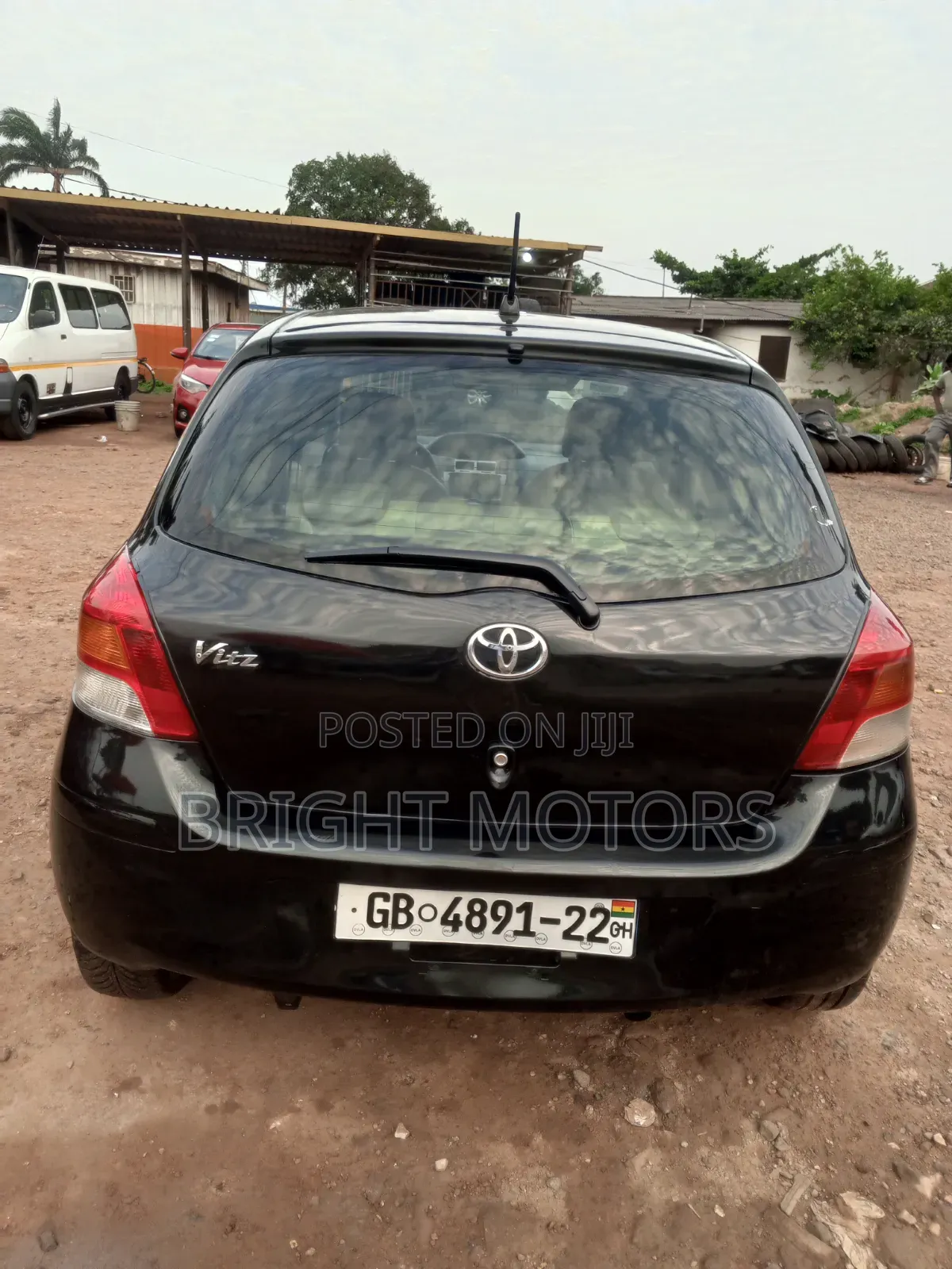 Toyota Vitz 2010 Black