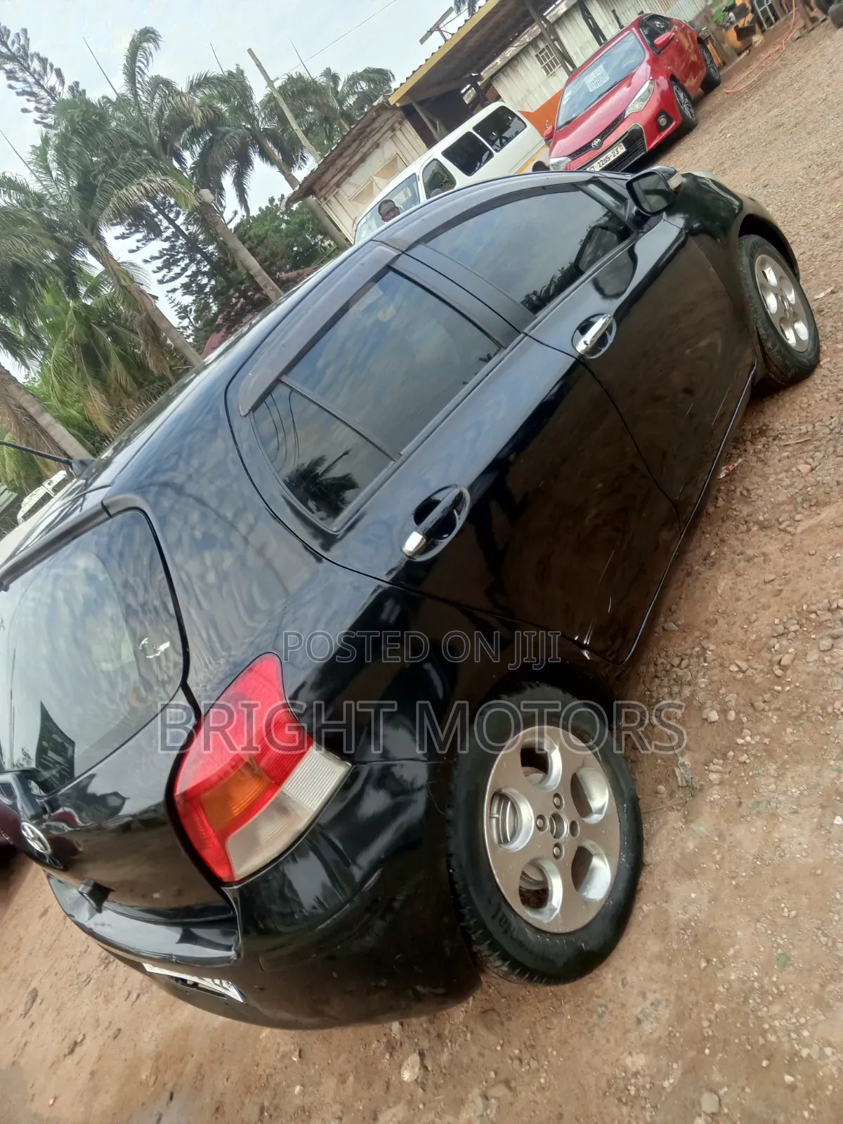 Toyota Vitz 2010 Black