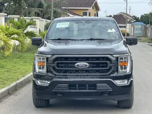 Ford F-150 XLT 2022 Black