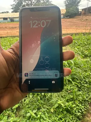 Apple iPhone 11 64 GB Black