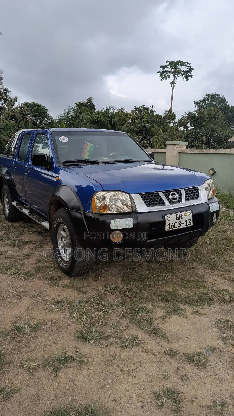 Nissan Hardbody 2013 Blue