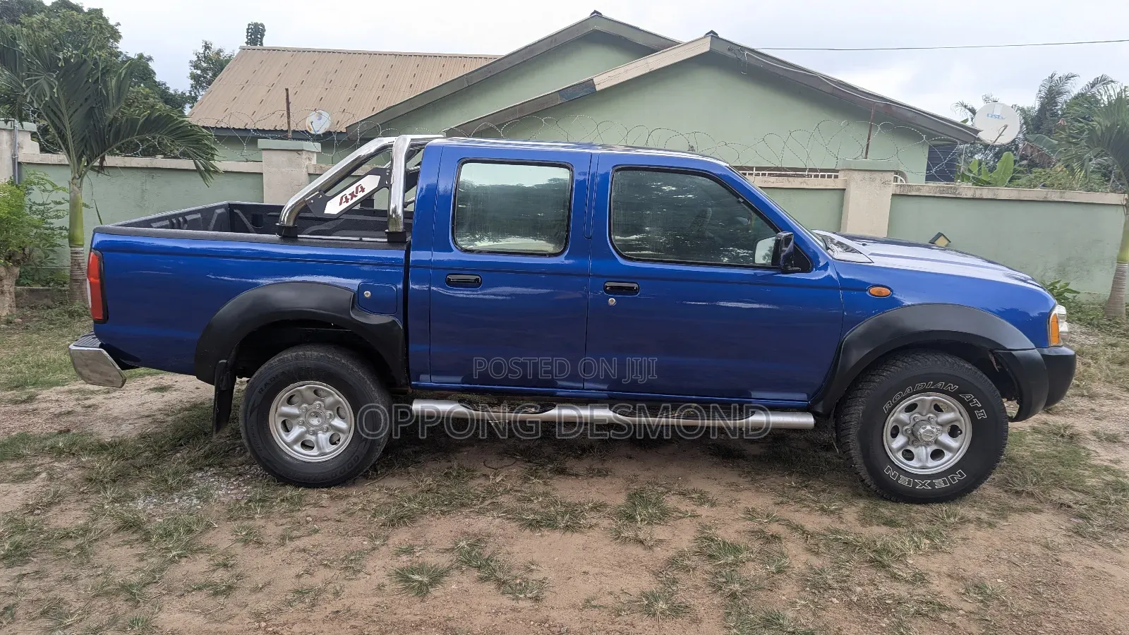 Nissan Hardbody 2013 Blue