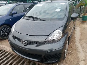Toyota Aygo 2010 Gray