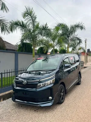 Toyota Voxy 2015 Black