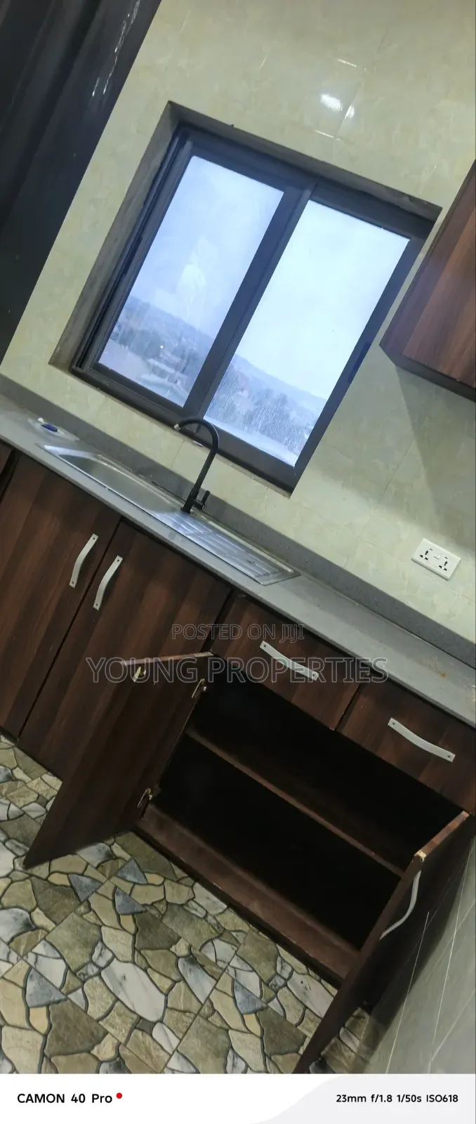 2bdrm Apartment in Ablekuma, Olebu for rent