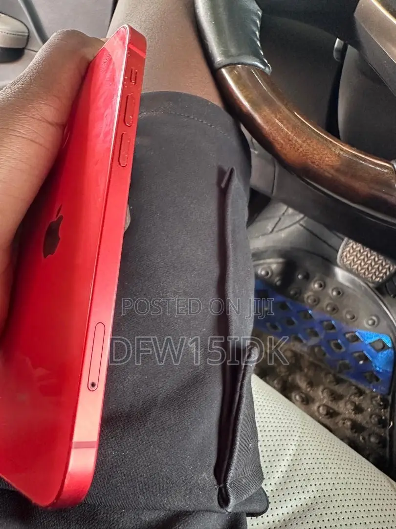 Apple iPhone 12 64 GB Red