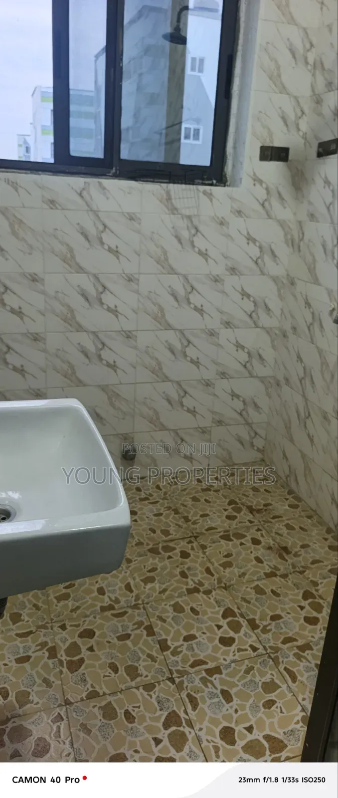 2bdrm Apartment in Ablekuma, Olebu for rent