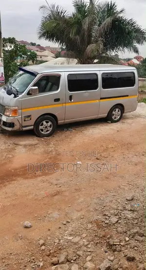 Nissan Caravan (Urvan) 2011 Silver