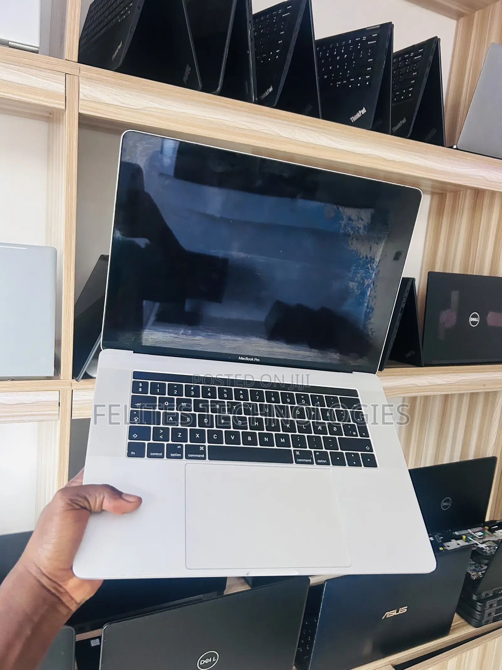 Laptop Apple MacBook Pro 2016 16GB Intel Core i7 SSD 512GB