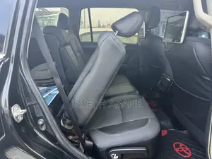 Toyota Land Cruiser Prado 2016 Black