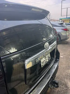 Toyota Land Cruiser Prado 2016 Black