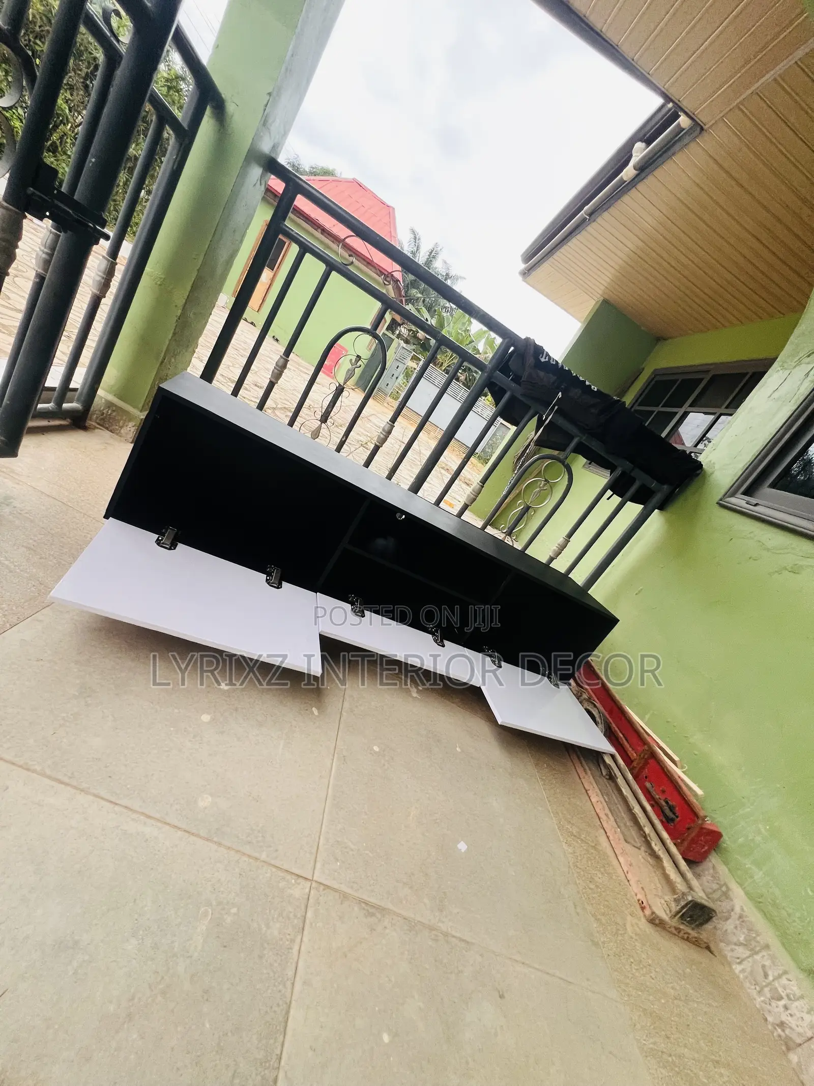 3 Storage TV Stand
