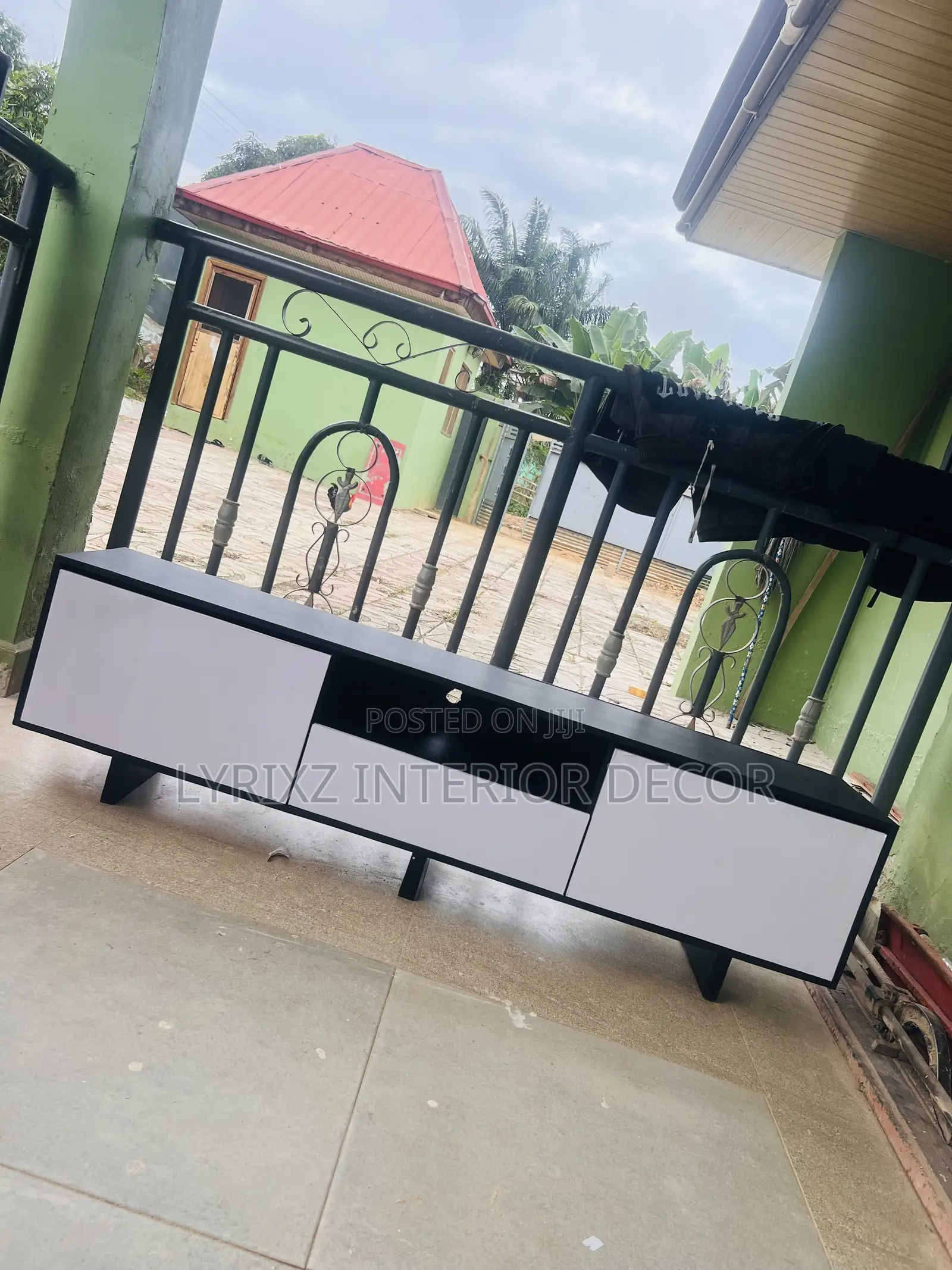 3 Storage TV Stand