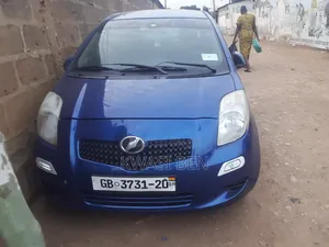 Toyota Vitz 2010 Blue
