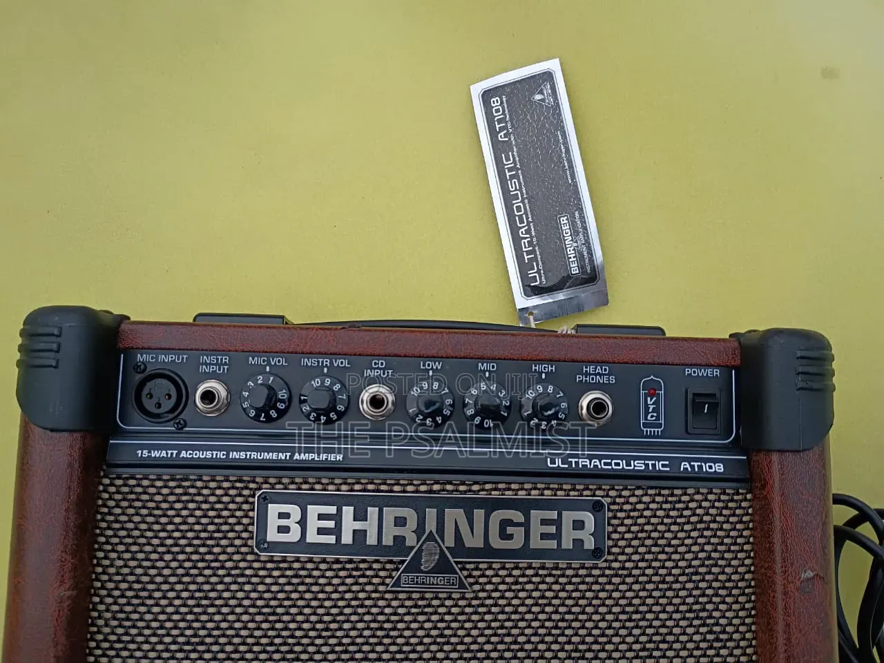 Behringer Ultra Acoustic AT108 Guitar Combo