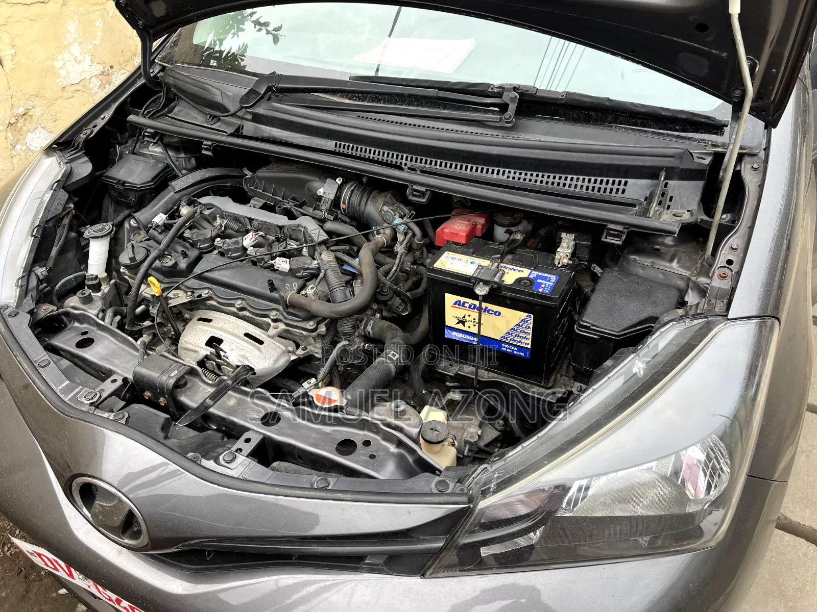 Toyota Vitz 1.3 AWD 3dr 2016 Gray