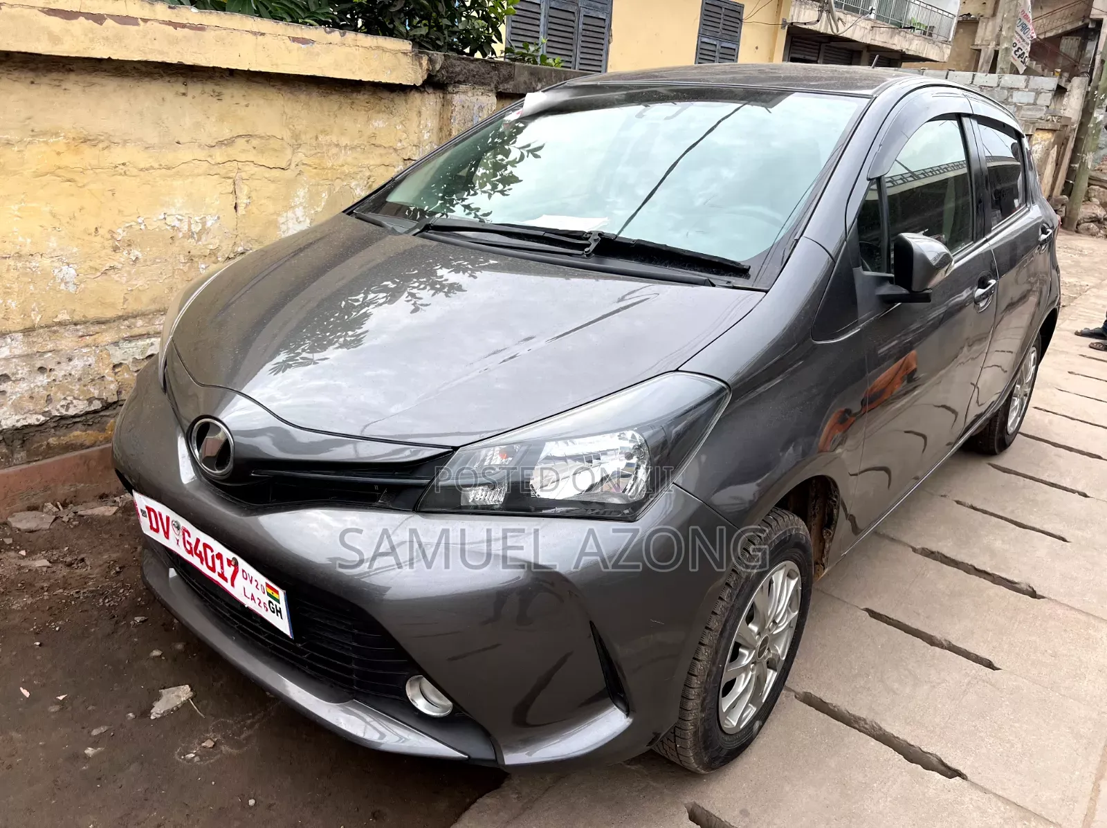 Toyota Vitz 1.3 AWD 3dr 2016 Gray