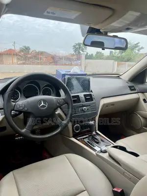 Mercedes-Benz C300 2012 White