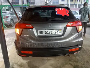 Honda HR-V 4dr SUV (1.5L 4cyl CVT) 2016 Gray