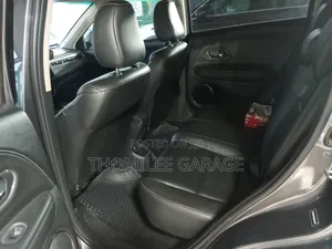 Honda HR-V 4dr SUV (1.5L 4cyl CVT) 2016 Gray