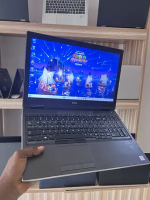 Laptop Dell Precision 7540 16GB Intel Core i5 SSD 512GB