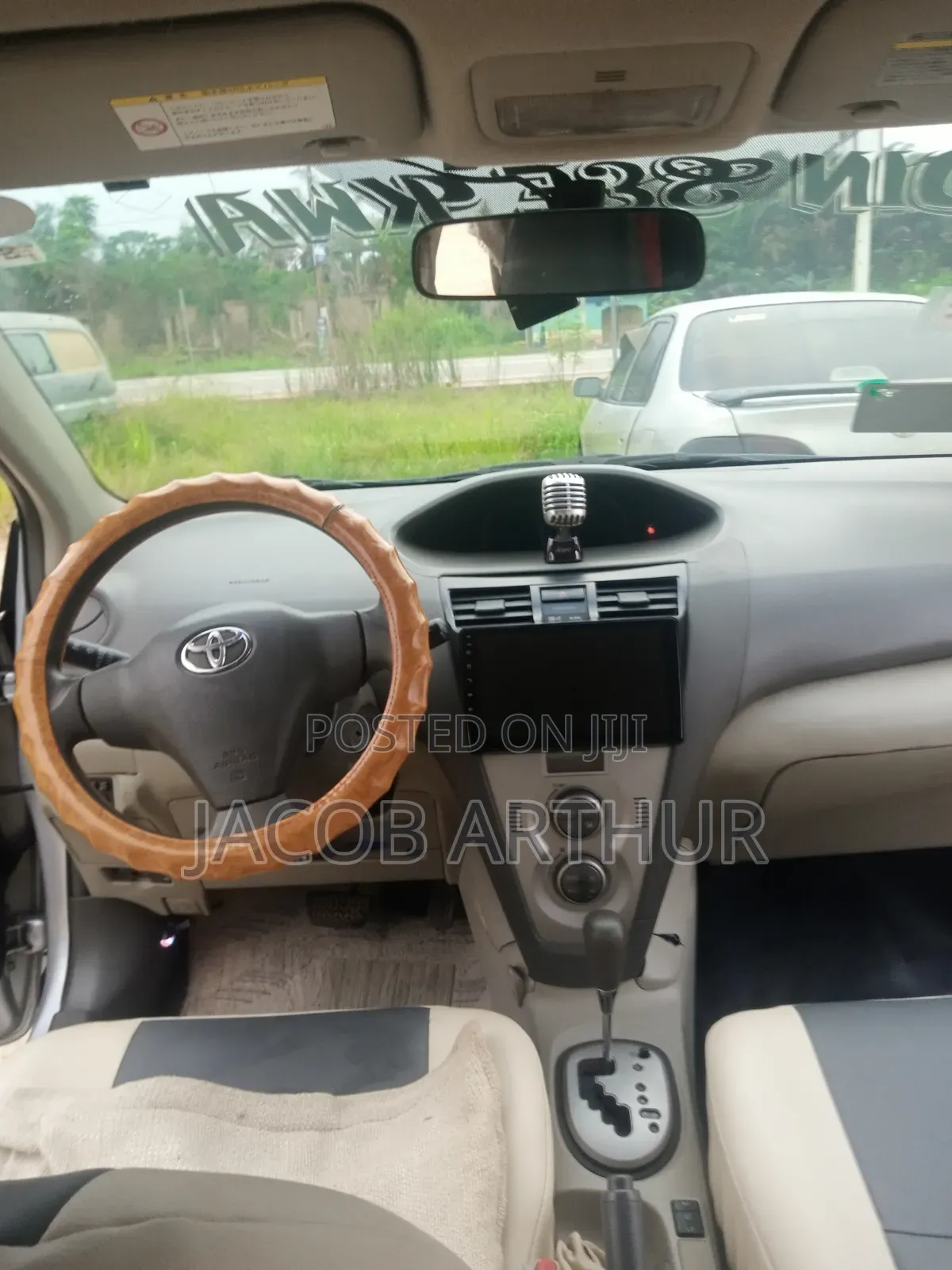 Toyota Belta 2012 Silver