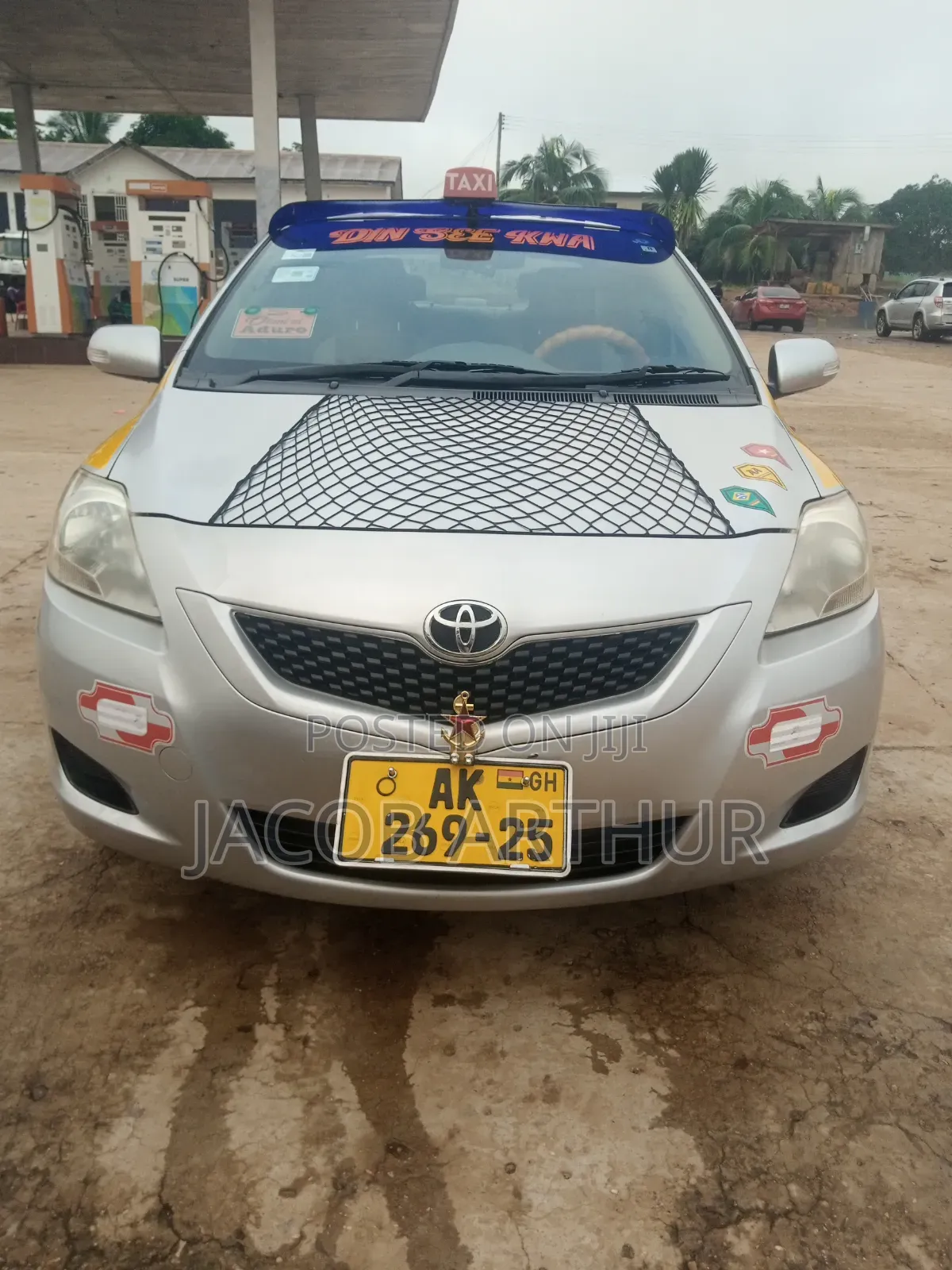 Toyota Belta 2012 Silver
