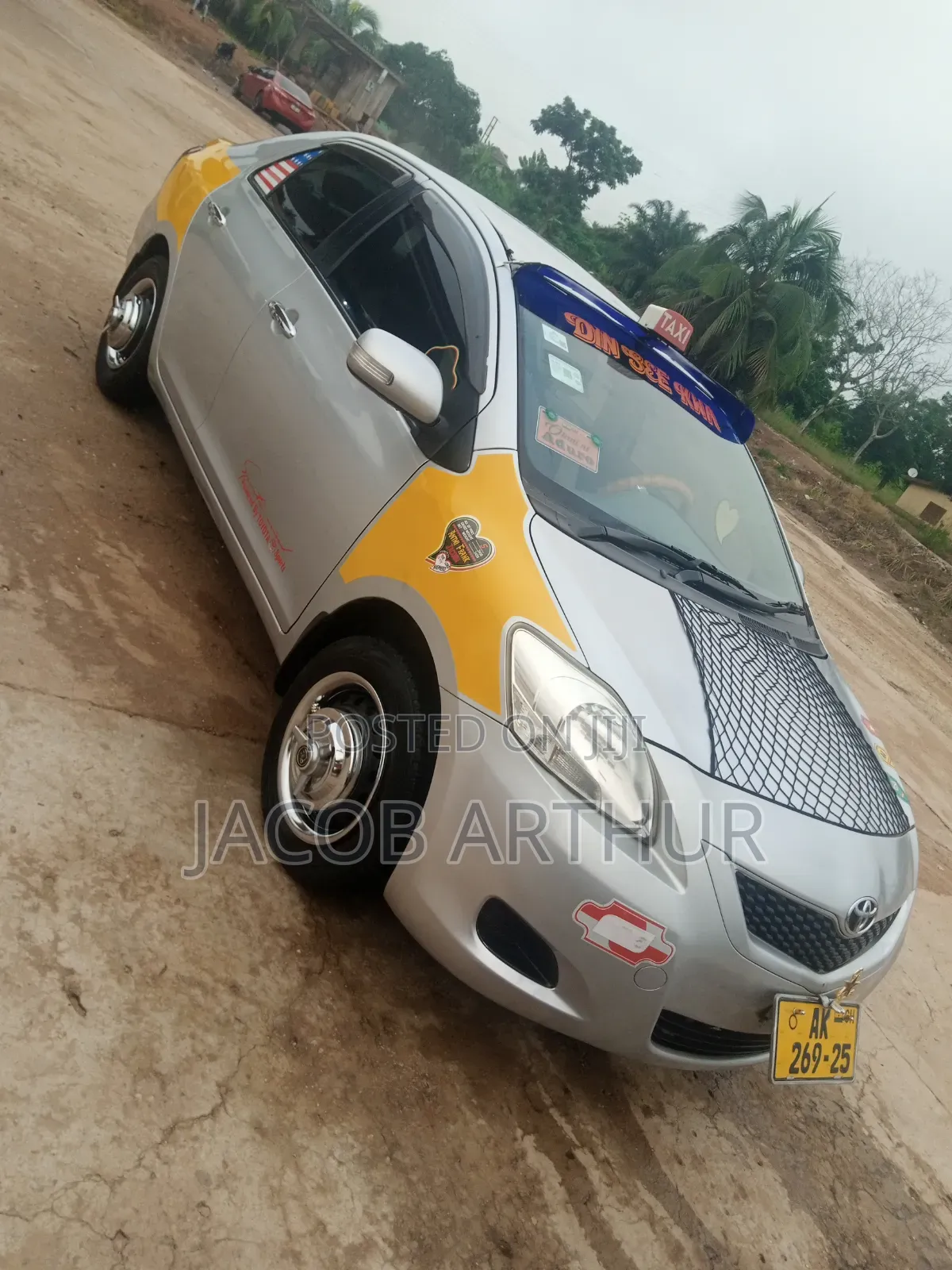 Toyota Belta 2012 Silver