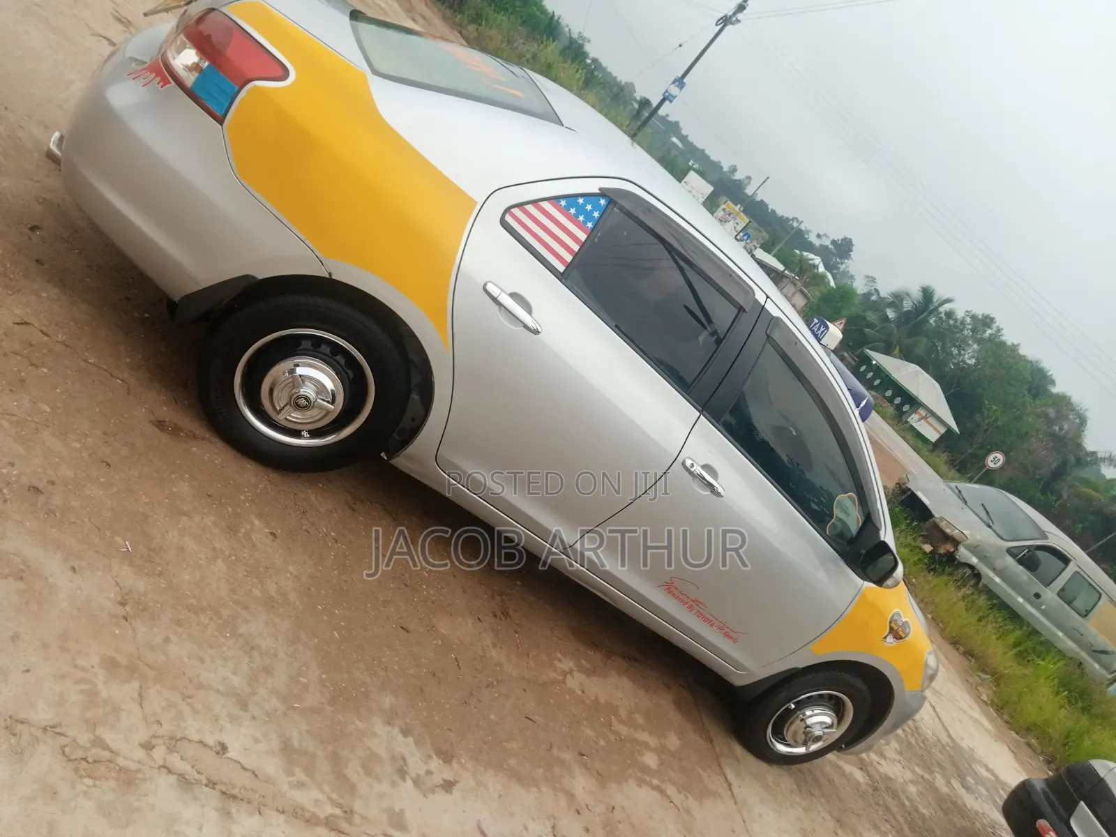 Toyota Belta 2012 Silver