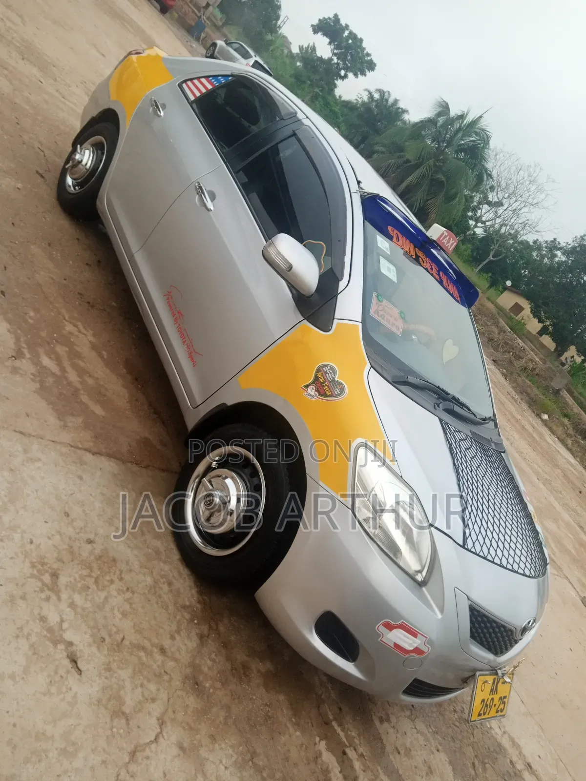 Toyota Belta 2012 Silver