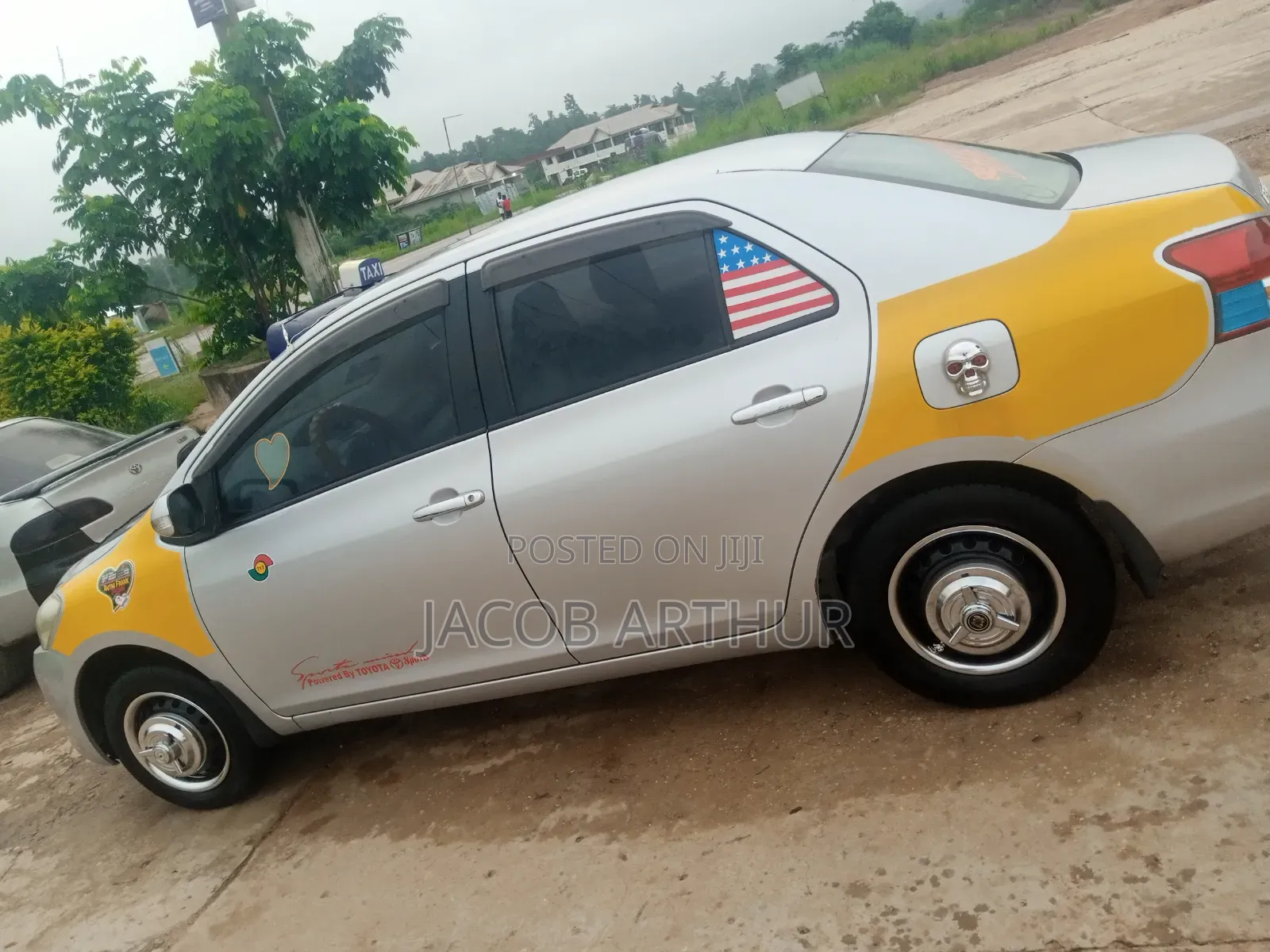 Toyota Belta 2012 Silver