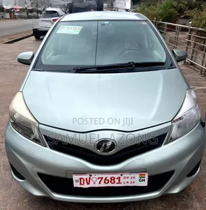 Toyota Vitz 1.3 AWD 3dr 2013 Silver