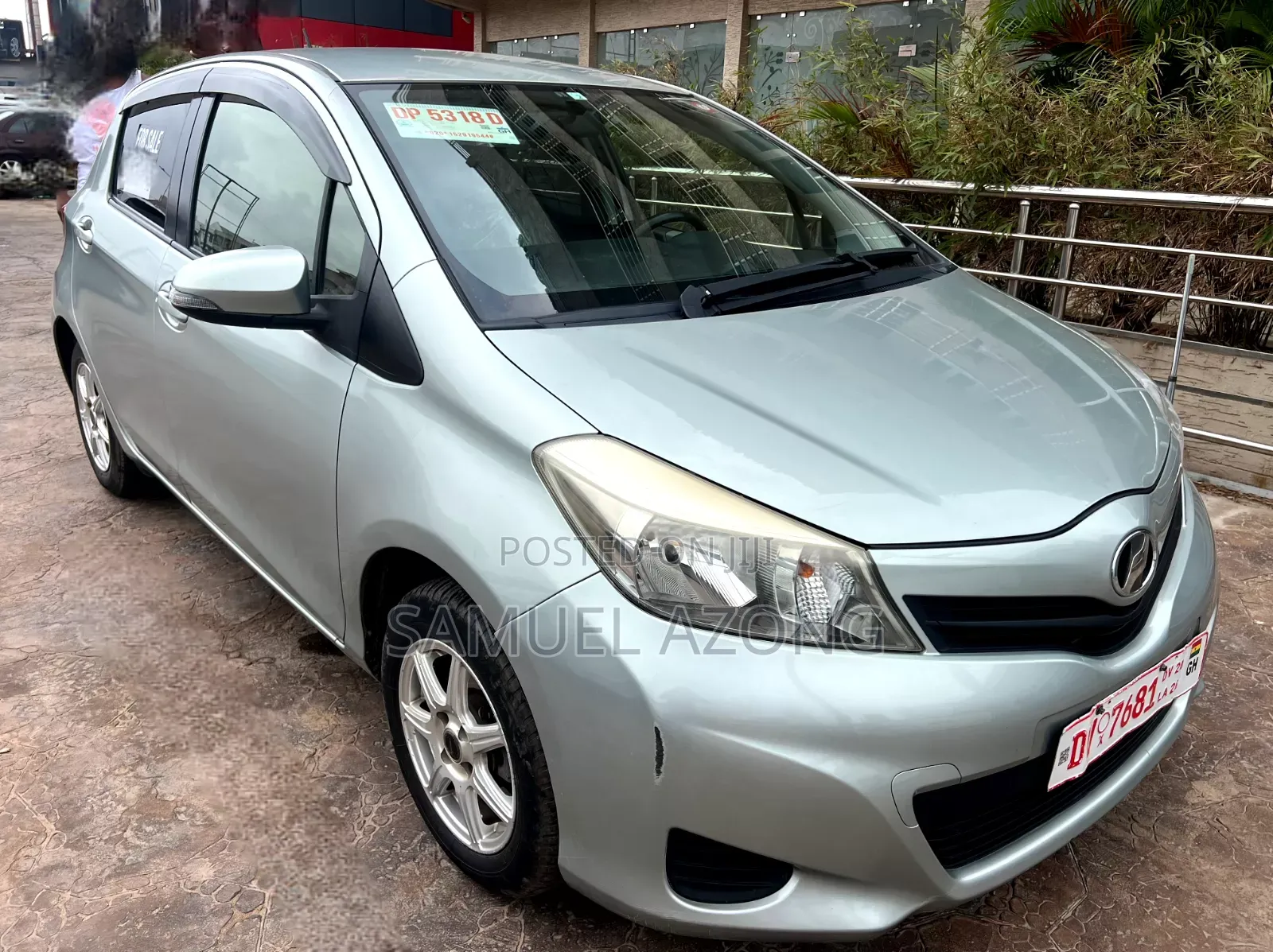 Toyota Vitz 1.3 AWD 3dr 2013 Silver