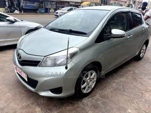 Toyota Vitz 1.3 AWD 3dr 2013 Silver