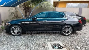 Mercedes-Benz E300 2018 Black